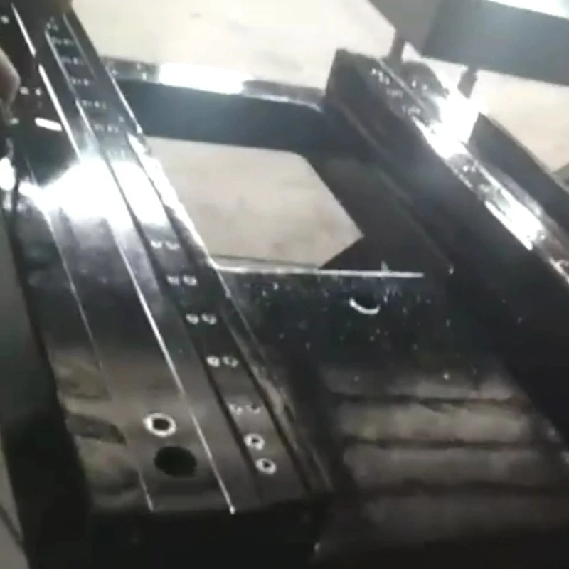 Granit bileşenleri işlenmiştir ve şu anda denetlenmektedir